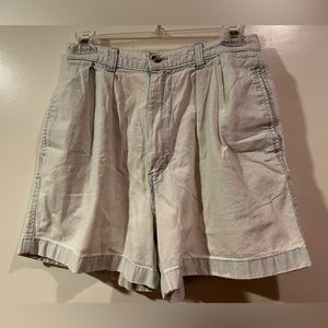 Vintage much loved J Crew Outfitters 100% cotton shorts - size 8 - runs small